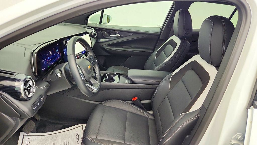 Used 2024 Chevrolet Blazer EV LT AWD/4WD image 19