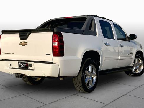 Used 2011 Chevrolet Avalanche LT w/ Texas Edition RWD image 9