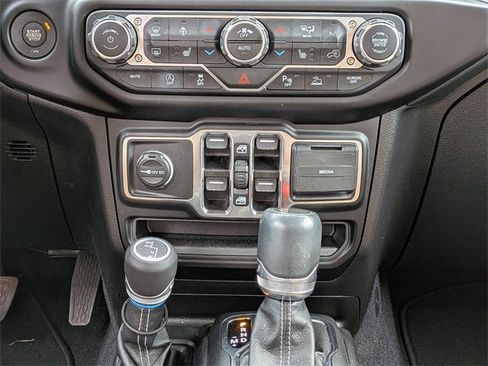 Used 2021 Jeep Wrangler Unlimited Sahara w/ LED Lighting Group image 19