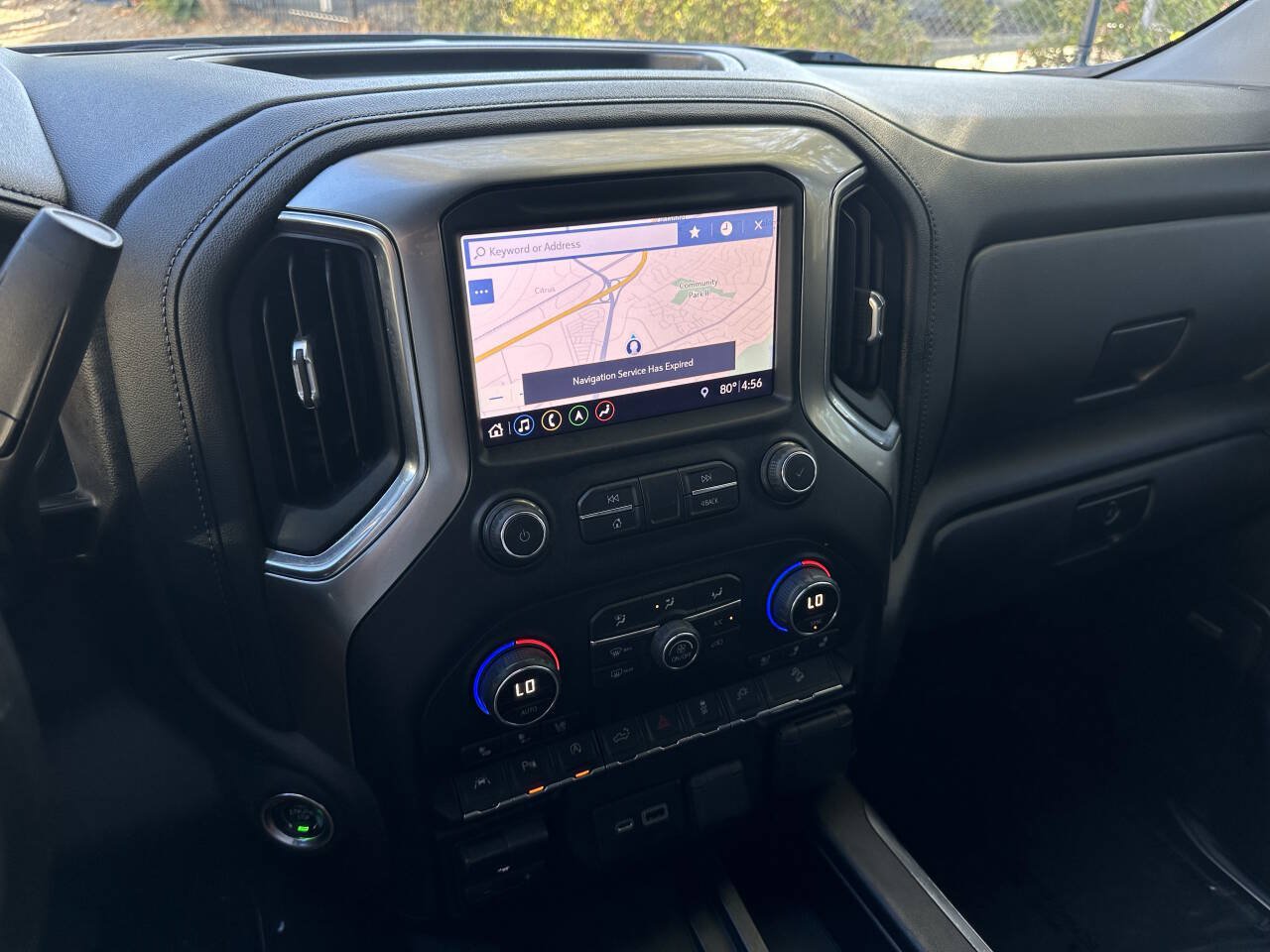 Used 2019 Chevrolet Silverado 1500 LTZ w/ LTZ Premium Package AWD/4WD image 17