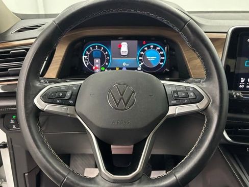 Used 2024 Volkswagen Atlas SE AWD/4WD image 19
