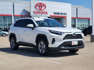 Used 2025 Toyota RAV4 XLE w/ Convenience Package video 2