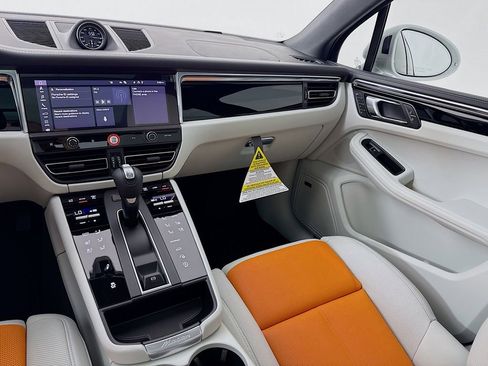 New 2026 Porsche Macan S image 28