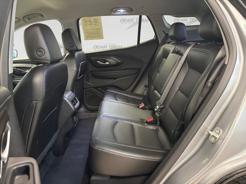 Used 2023 GMC Terrain SLT AWD/4WD image 11