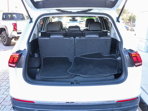 Used 2023 Volkswagen Tiguan SE image 27