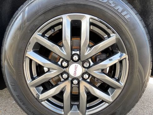 Used 2018 GMC Acadia SLT FWD image 11