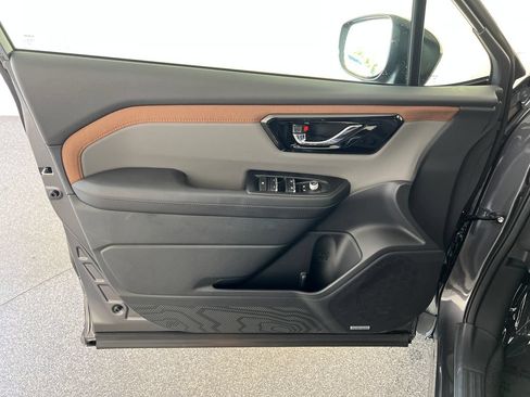 New 2026 Subaru Forester Sport AWD/4WD image 12