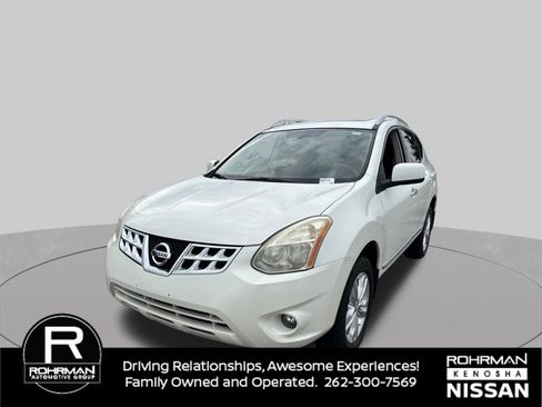 Used 2013 Nissan Rogue SV w/ Premium Pkg FWD image 1