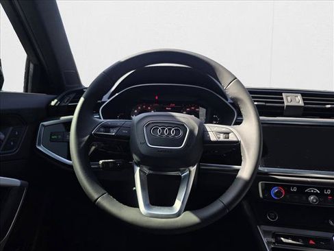 New 2025 Audi Q3 2.0T Premium w/ Convenience Package AWD/4WD image 19