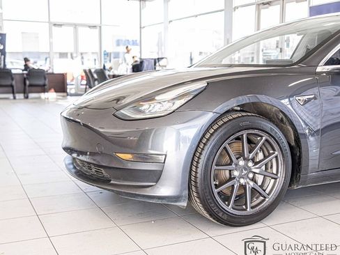 Used 2018 Tesla Model 3 Long Range image 5