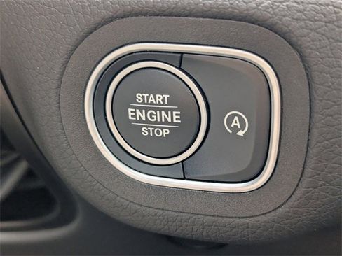 Used 2024 Mercedes-Benz GLE 350 4MATIC image 27