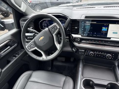 Used 2025 Chevrolet Silverado 2500 LTZ w/ LTZ Premium Package AWD/4WD image 14