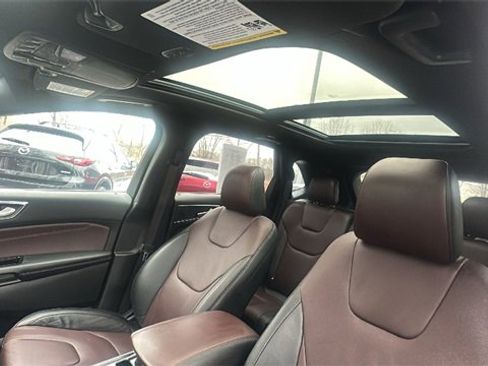 Used 2020 Ford Edge Titanium w/ Equipment Group 301A image 21