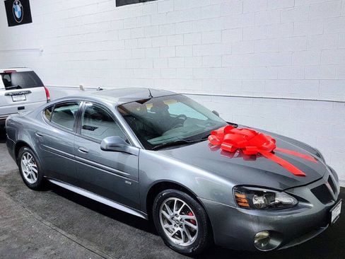 Used 2005 Pontiac Grand Prix GTP w/ Premium Audio Package FWD image 6