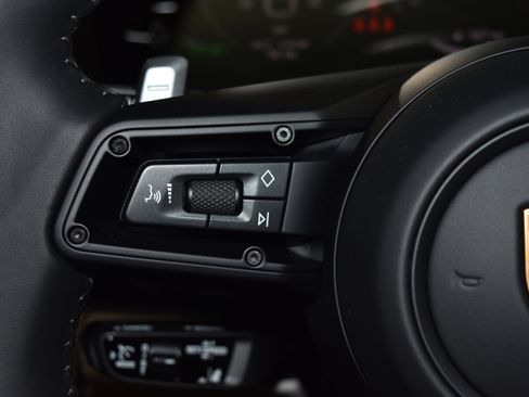 New 2025 Porsche Panamera 4 AWD/4WD image 10