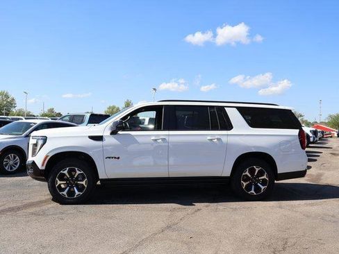 New 2026 GMC Yukon XL AT4 w/ AT4 Premium Plus Package AWD/4WD image 4