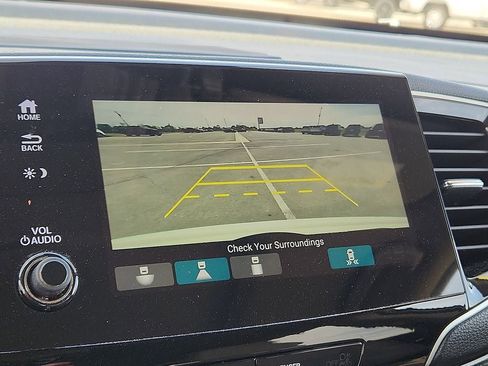 Used 2019 Honda Pilot Touring image 18
