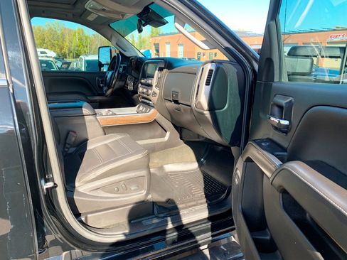 Used 2017 GMC Sierra 2500 Denali image 19