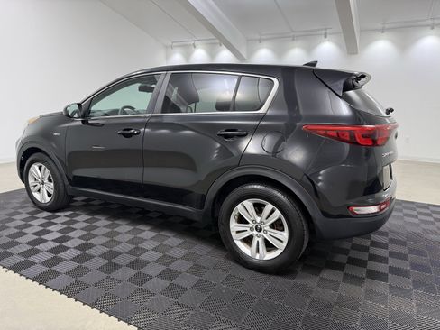 Used 2018 Kia Sportage LX image 3