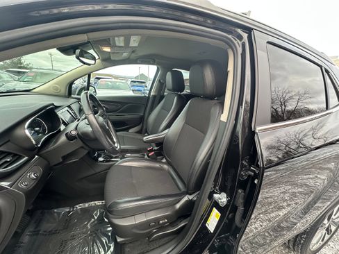 Used 2022 Buick Encore Preferred w/ Safety Package image 26