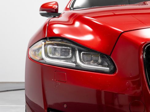 Used 2016 Jaguar XJ R image 42