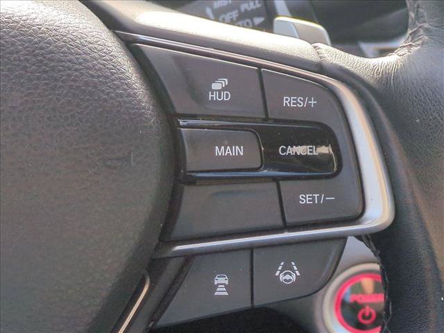 Used 2018 Honda Accord Touring image 12