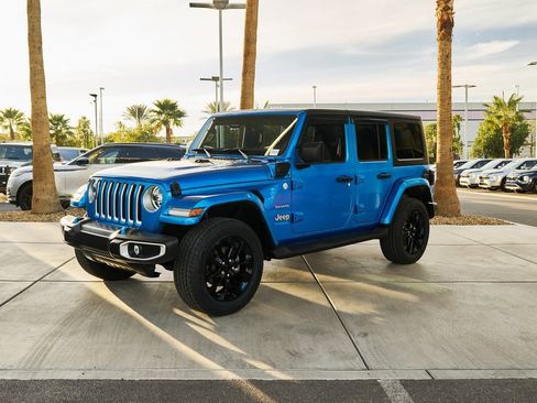Used 2022 Jeep Wrangler Unlimited Sahara image 4
