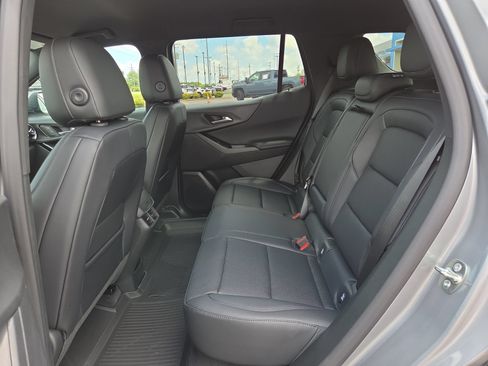New 2027 Chevrolet Equinox LT w/ Convenience Package II AWD/4WD image 11