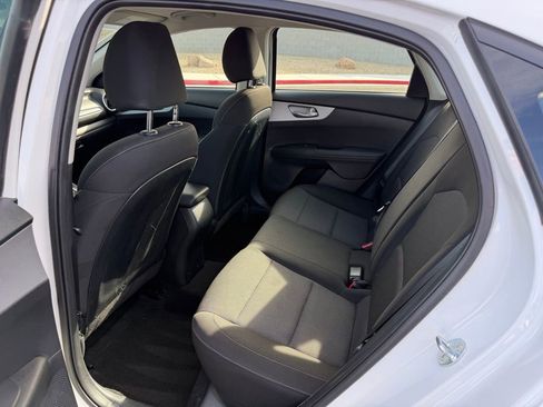 Used 2024 Kia Forte LXS FWD image 17