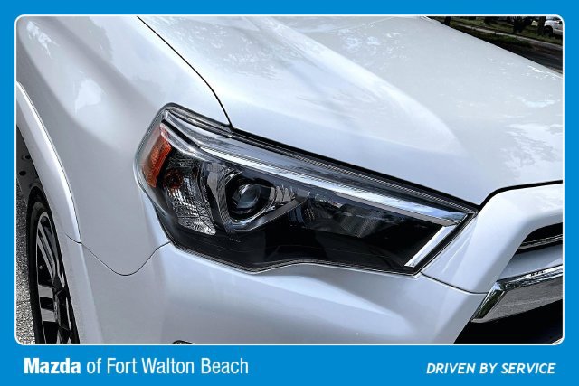 Used 2024 Toyota 4Runner Limited AWD/4WD image 31