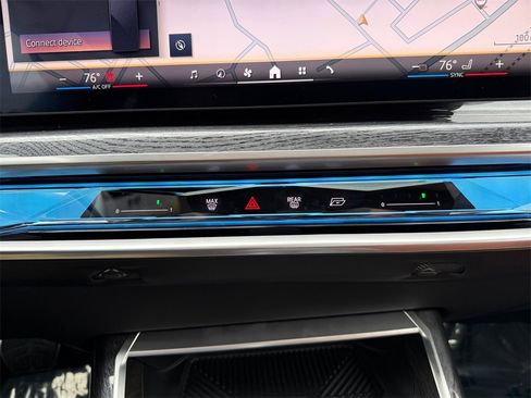 Certified 2025 BMW 750e xDrive w/ Executive Package image 28