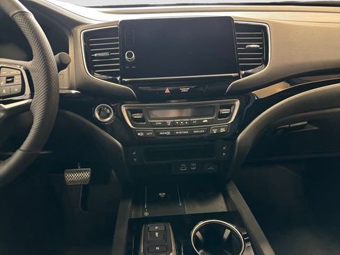 New 2026 Honda Ridgeline Black Edition image 12
