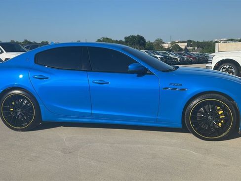 Used 2022 Maserati Ghibli F Tributo RWD image 16