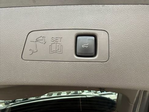 Used 2022 Lincoln Corsair FWD image 12