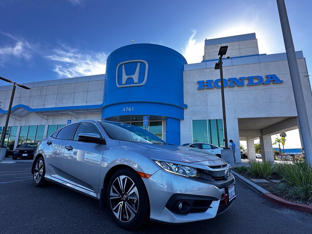 Used 2018 Honda Civic EX-L image 2