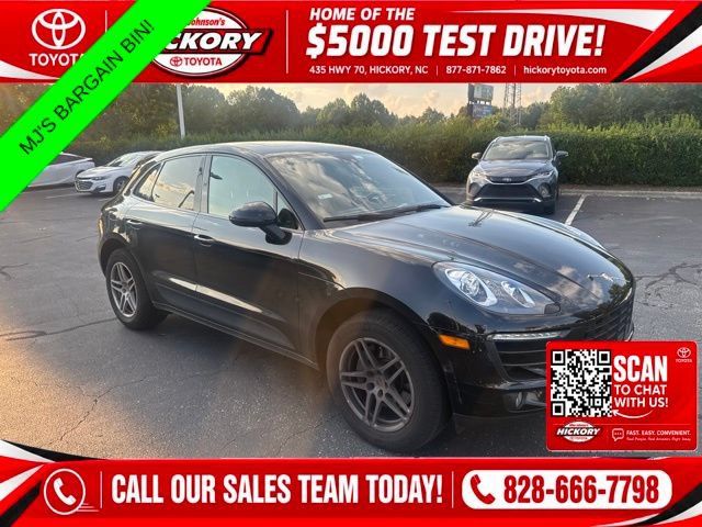 Used 2018 Porsche Macan AWD/4WD image 1