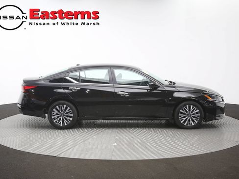 Used 2023 Nissan Altima 2.5 SV FWD image 44