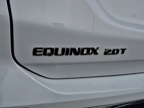 Used 2018 Chevrolet Equinox LT image 29