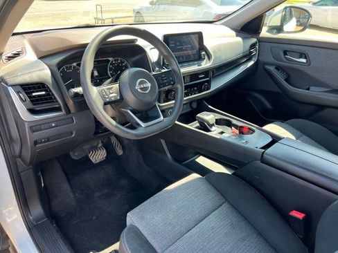 Used 2023 Nissan Rogue SV image 14