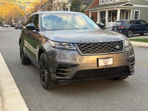 Used 2018 Land Rover Range Rover Velar R-Dynamic SE AWD/4WD image 4