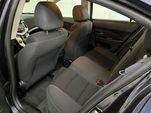 Used 2014 Chevrolet Cruze LT w/ Technology Package image 24