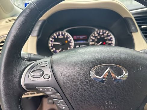 Used 2019 INFINITI QX60 Luxe w/ Essential Package image 18