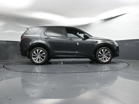 Certified 2025 Land Rover Discovery Sport Dynamic SE image 29