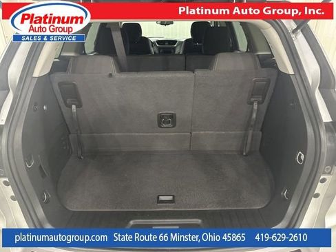 Used 2017 Chevrolet Traverse LT image 53
