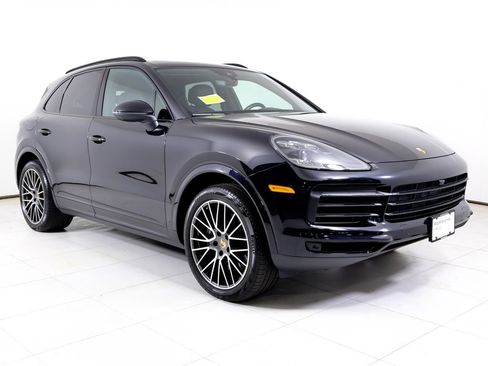 Certified 2022 Porsche Cayenne AWD/4WD image 30