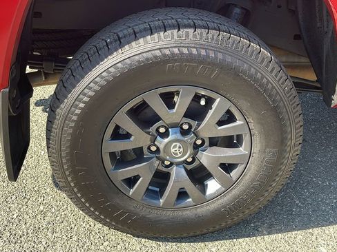 Used 2022 Toyota Tacoma SR5 image 31