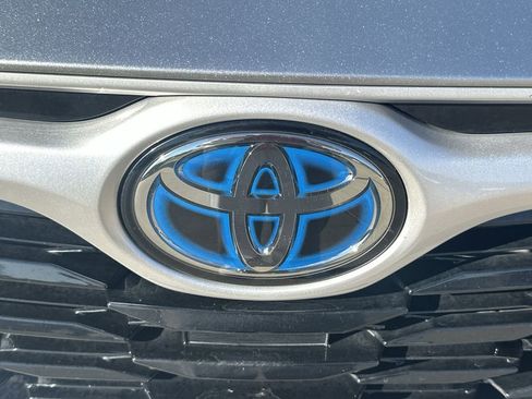 Used 2021 Toyota Highlander XLE image 30