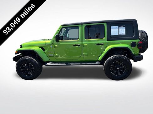 Used 2019 Jeep Wrangler Unlimited Sahara w/ Dual Top Group AWD/4WD image 2