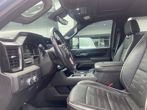 Used 2024 GMC Sierra 2500 AT4X AWD/4WD image 11