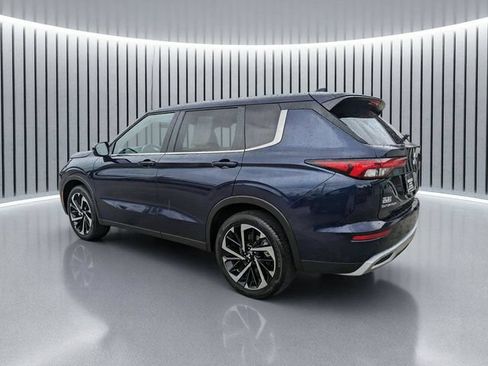 Used 2023 Mitsubishi Outlander SE FWD image 6